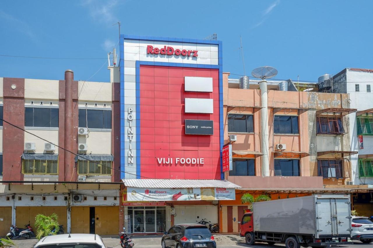 Reddoorz Plus @ Losari Макасар Экстерьер фото